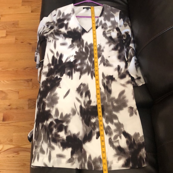 Dress - Picture 9 of 9